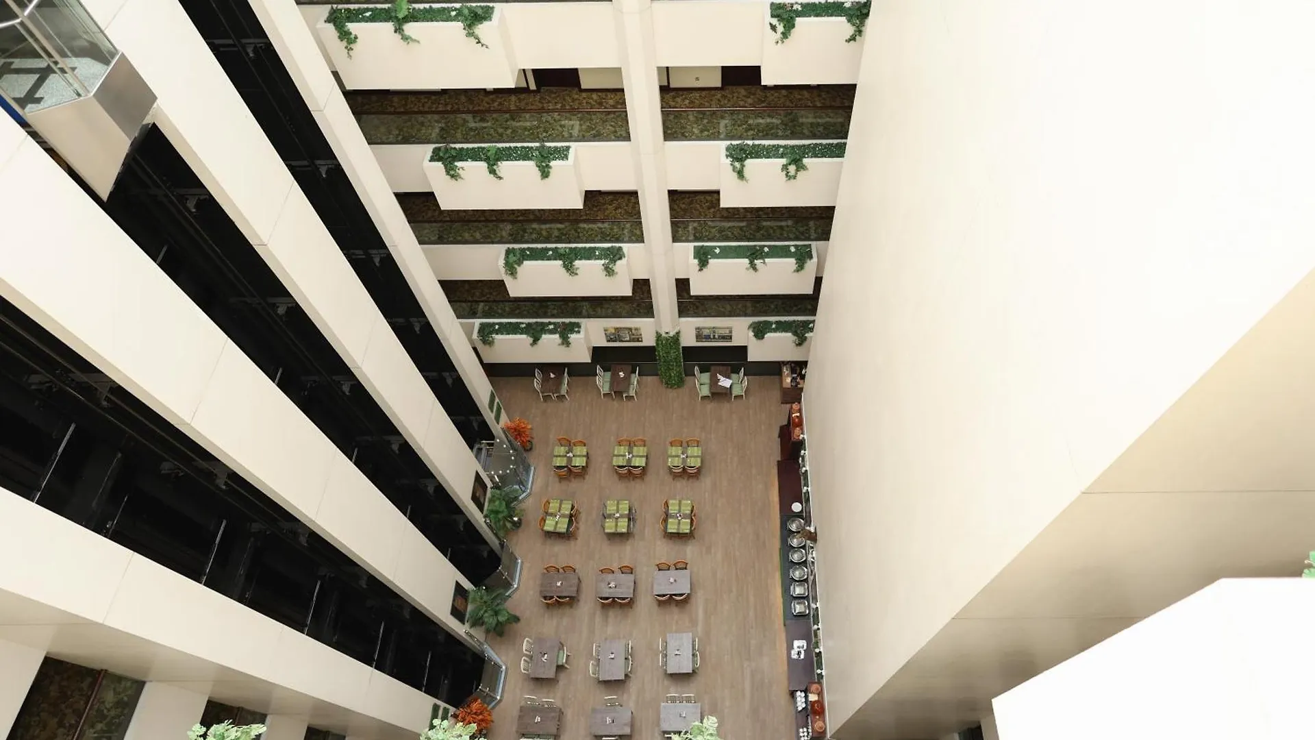 Aavri Hotel Dubaj